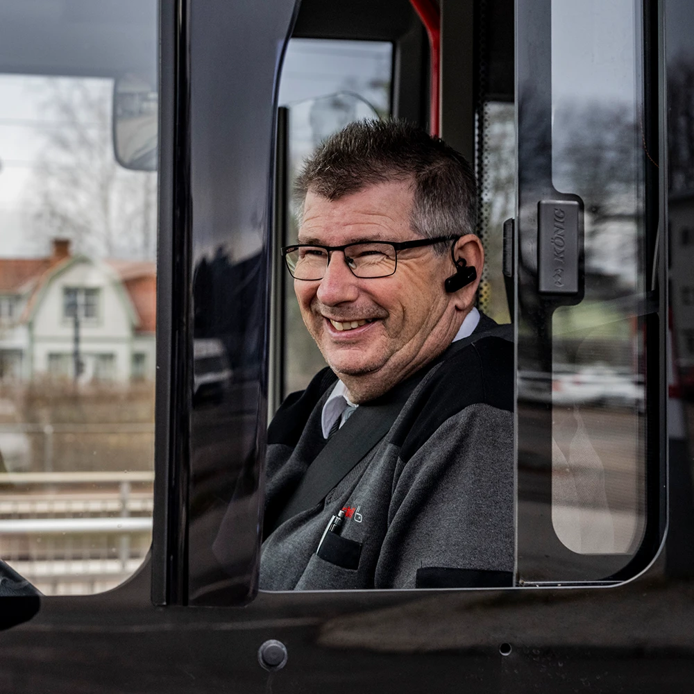 Våra chaufförer på Aneby Buss har hög servicekänsla. Här får du info om prisuppgifter