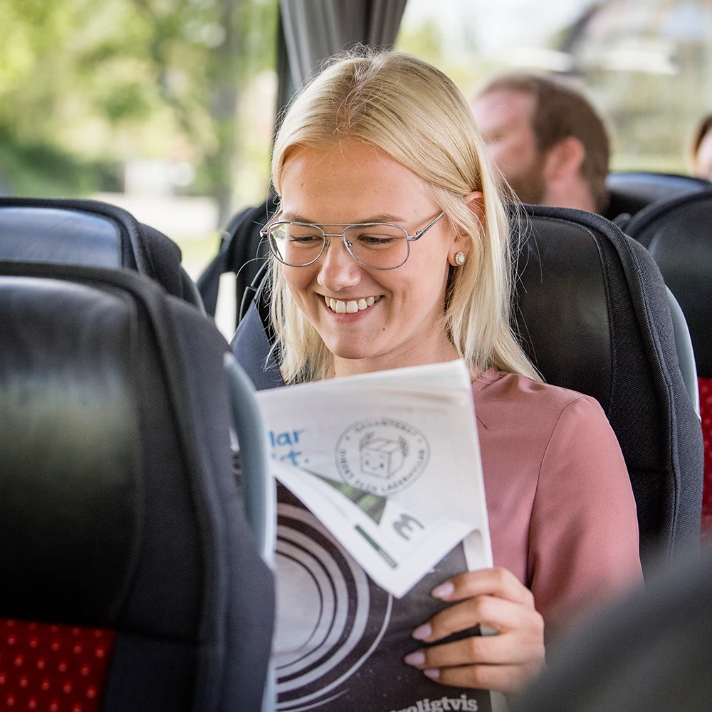 Hyra buss på Aneby Buss för en gruppresa kan du göra av många olika skäl. Allt för att göra det enkelt för dig.